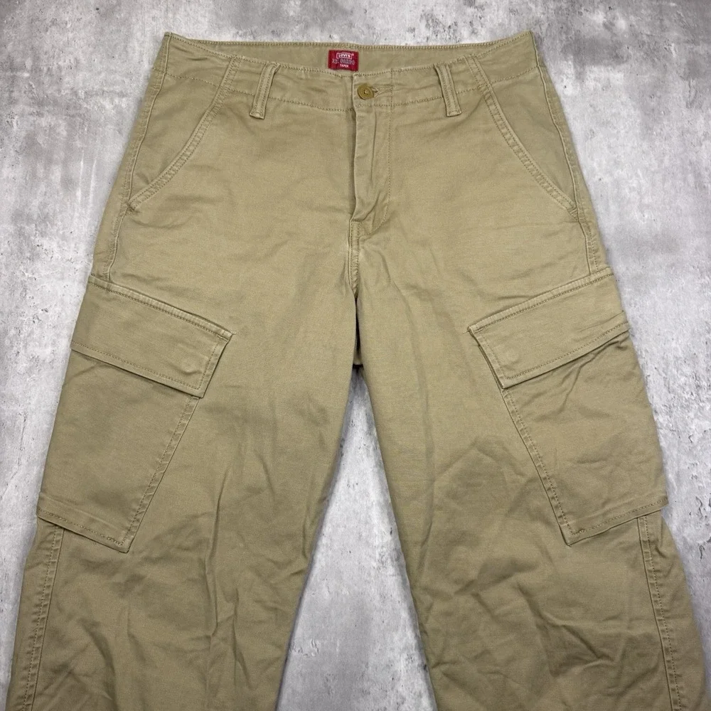 Levis ready ship